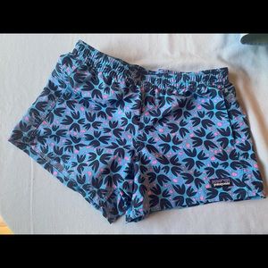 Girls Patagonia shorts,size L. Great condition!